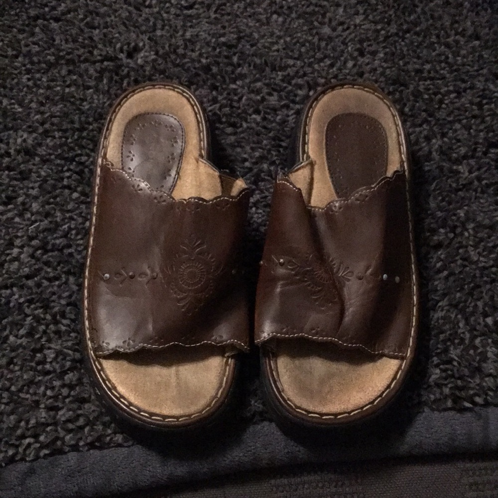 Girls slip on sandals